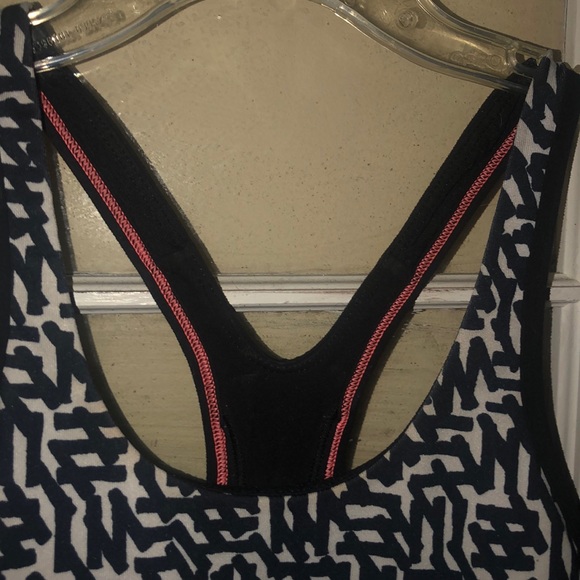 Lululemon Athletica Tank EUC - Picture 2 of 8